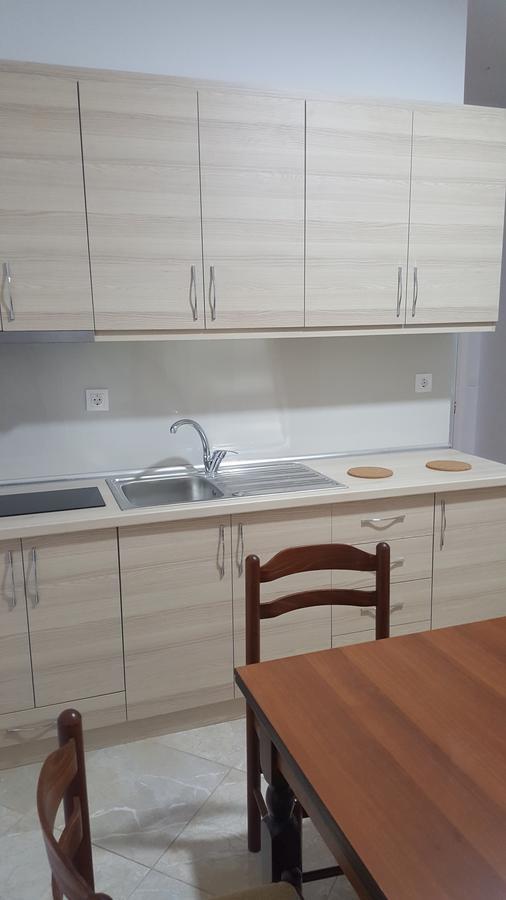 Mihalis Apartments Химар Екстериор снимка