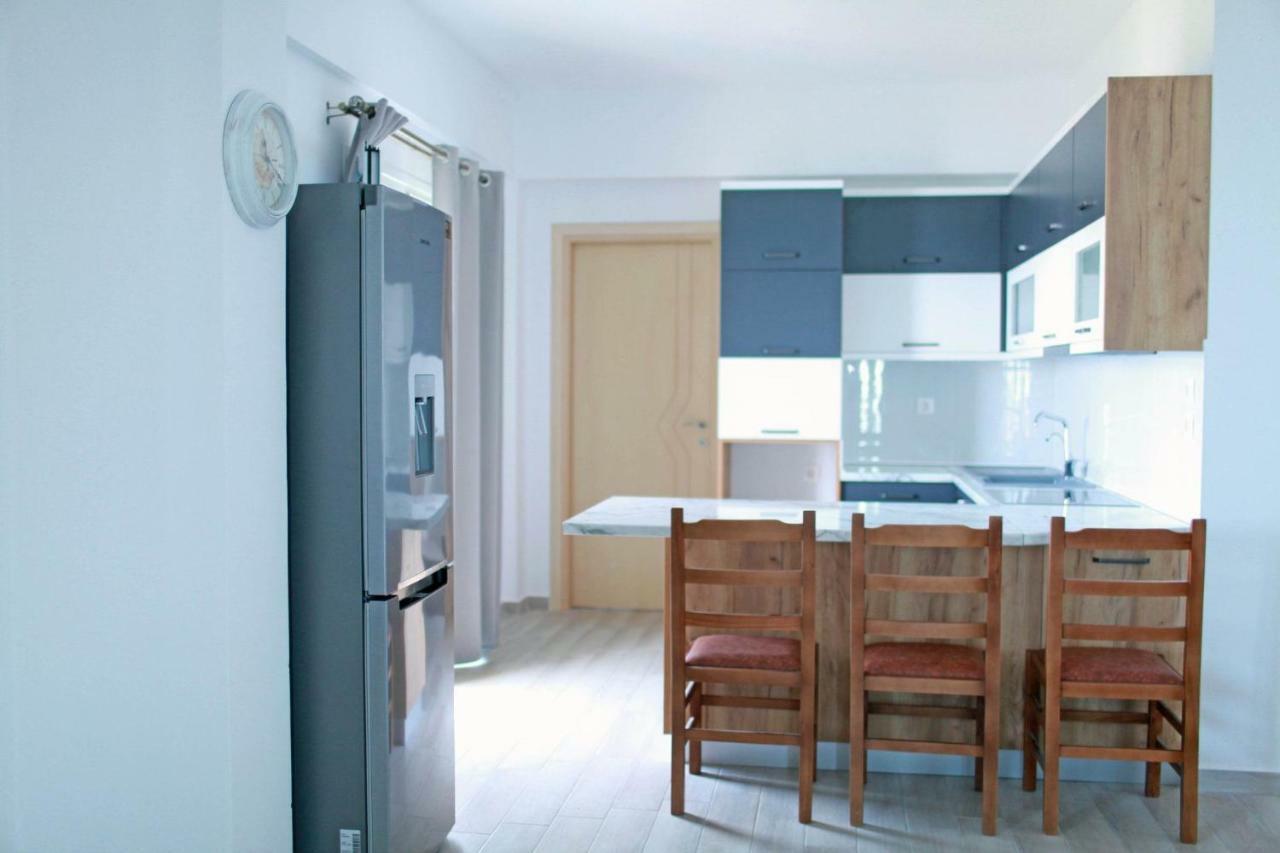 Mihalis Apartments Химар Екстериор снимка